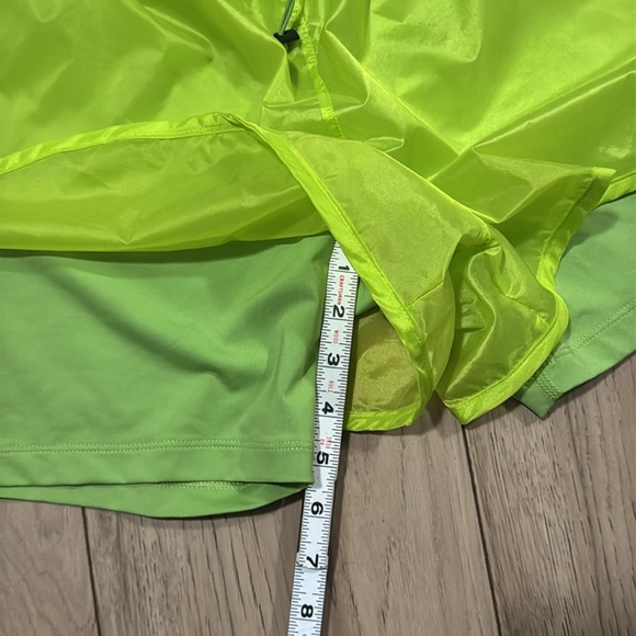NWT Nike Bright Lime Green Athletic Running Shorts With Compression Women’s L - Picture 9 of 11